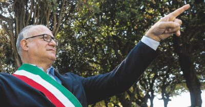 Copertina di Gualtieri ci crede: “Tra 5 anni faremo il bagno nel Tevere”