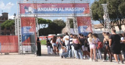 Copertina di Giustizia, lavoro e J-Ax: un’altra giornata di sole