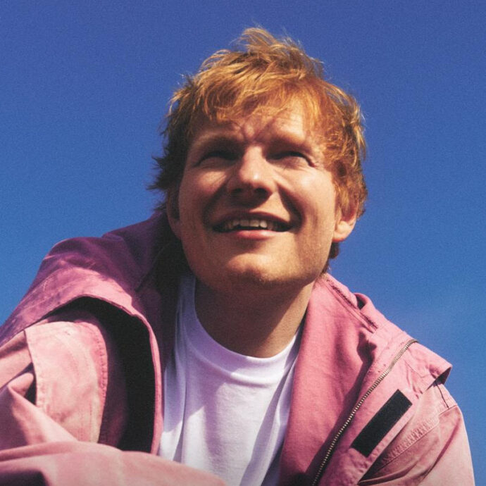 Ed Sheeran è rimasto da solo dopo il “caso”  Macklemore senza opening act per il tour, il contest per sostituirli è una gara di meme (e la sua immagine ne esce a pezzi)