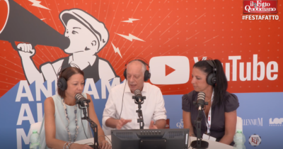 Copertina di La Confessione riparte su Rai3: Peter Gomez racconta come nasce una puntata insieme alle autrici del programma