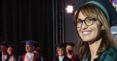 Copertina di “In reparto pediatrico prima di entrare, ho sbirciato e mi sono bloccata, assalita da impotenza. C’è poco da ridere lì”: Laurea Honoris Causa a Paola Cortellesi