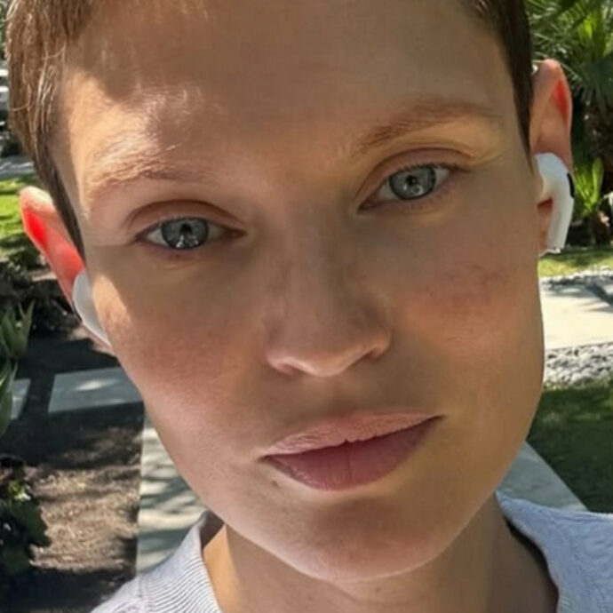 “Finite le cure per il cancro ho toccato il fondo mentale, sono caduta in depressione. A salvarmi la vita è stata la psico-oncologa”: la confessione di Bianca Balti