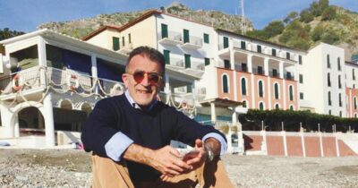 Copertina di L’ultimo dandy dell’editoria non ha ancora pace (in mare)