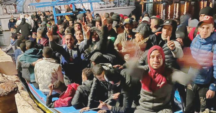 Con la destra porte aperte ai migranti più che con la sinistra