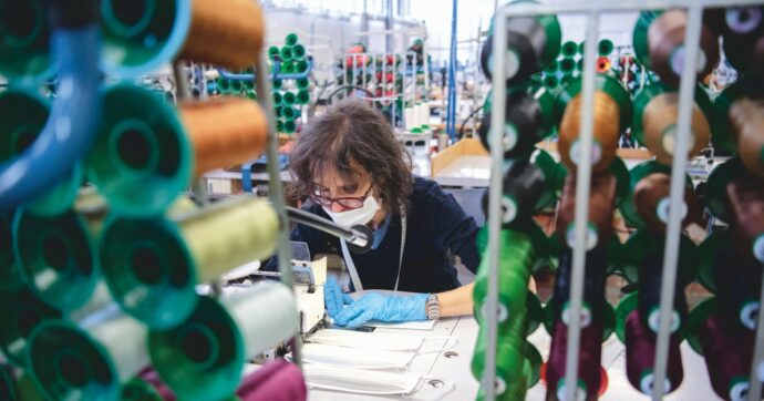 Si lavora di più, ma si produce di meno Boom degli over 50