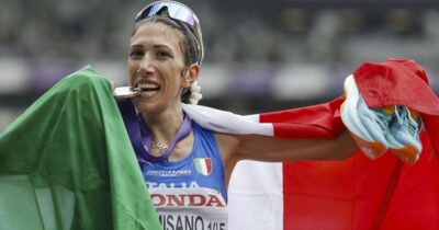 Copertina di Mondiali di atletica, argento per Antonella Palmisano nella 35 chilometri di marcia