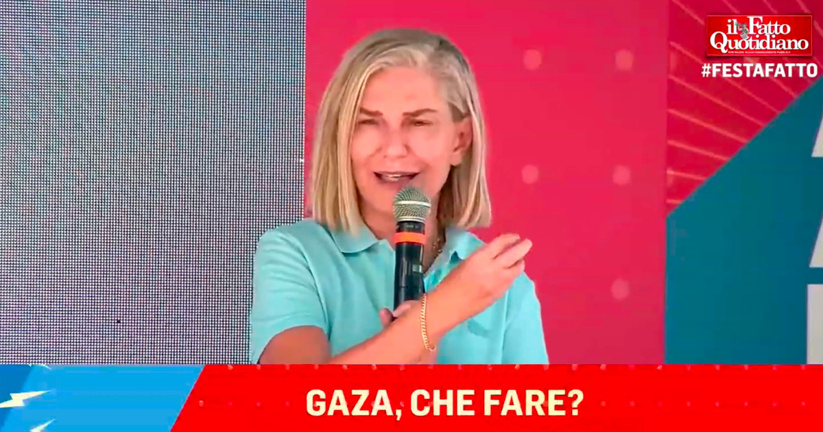 Elena Basile alla festa del Fatto: “Da Israele politica mafiosa e terrorista. L’Occidente è complice del genocidio a Gaza”