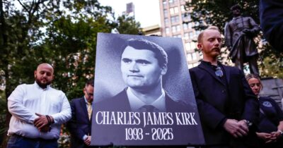 Copertina di Omicidio Kirk, Robinson ha agito da solo. La moglie dell’attivista Maga ucciso: “Non sapete il fuoco che avete scatenato”