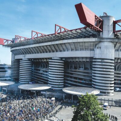 Copertina di Il Commissario agli Stadi: ha i superpoteri ma non esiste