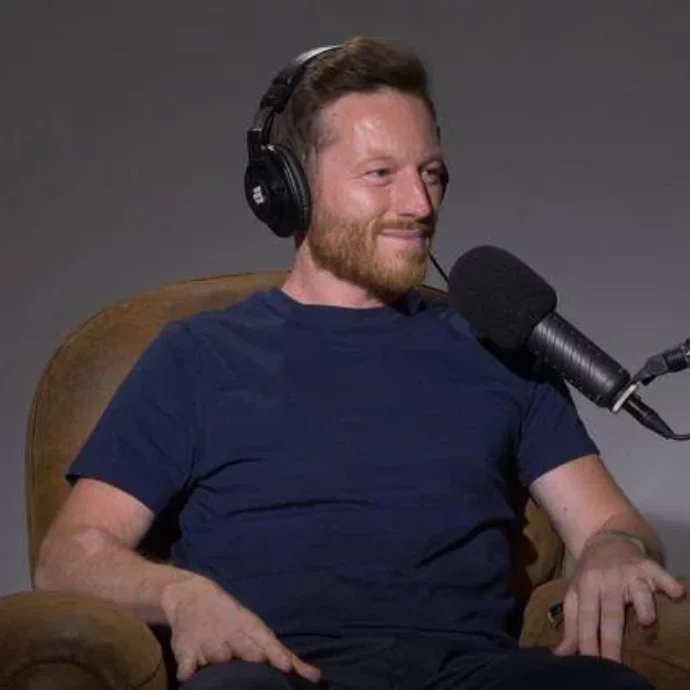 “Mi restano due anni di vita. Ho scoperto di avere due tumori incurabili per caso, dopo una caduta”: la storia di Simone Bilardo