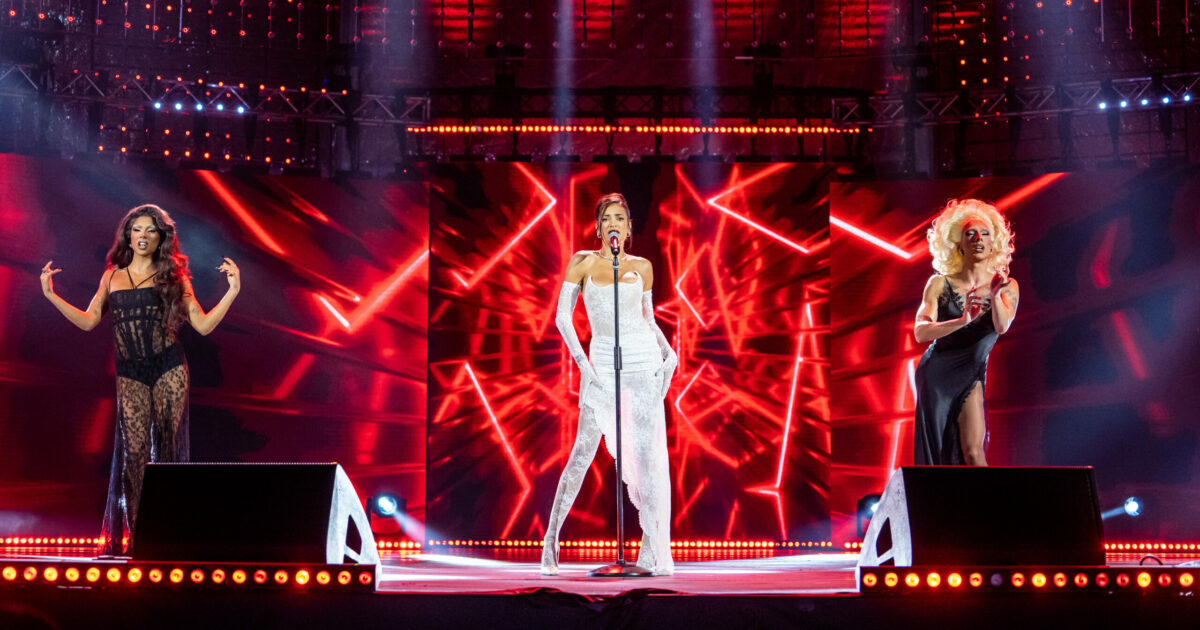 Tim Music Awards 2025, Elodie “spettina” con meravigliose ed eleganti drag queen su Rai Uno. Un atto (doveroso) di coraggio artistico in tempi difficili Tim Music Awards 2025, Elodie “spettina” con meravigliose ed eleganti drag queen su Rai Uno. Un atto (doveroso) di coraggio artistico in tempi difficili