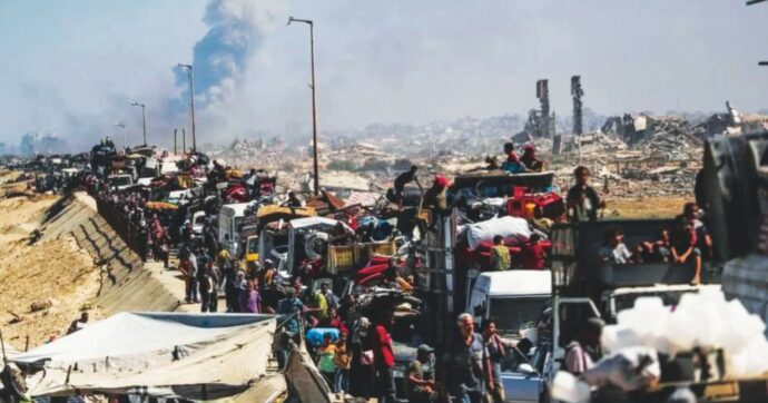 Cacciati da Gaza City: la marcia dei 250 mila sotto la mira dell’Idf