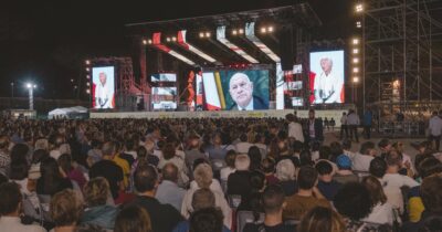 Copertina di Boom dei 10 mila, concerti, dibattiti e tanti confronti: 6 giorni affollati