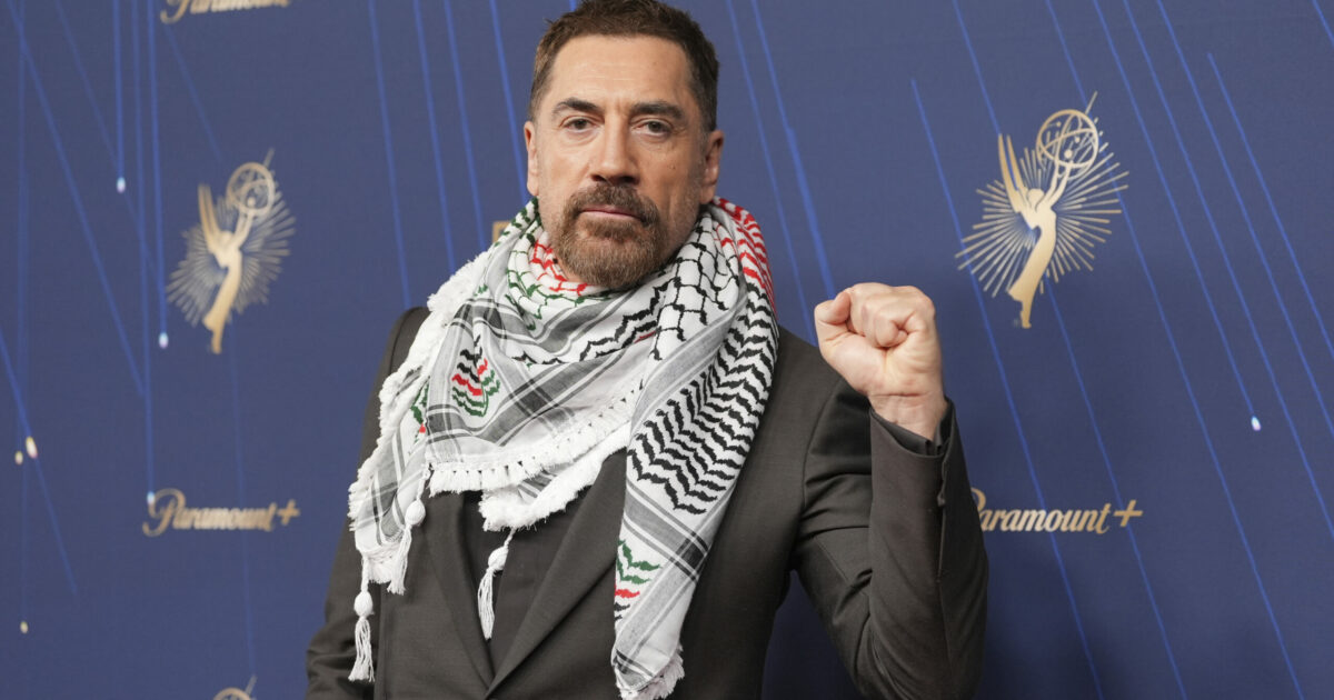 “Non lavoriamo con i complici del genocidio di Gaza”: così Javier Bardem sul red carpet degli Emmy 2025