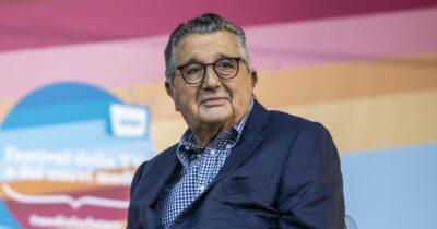 Copertina di De Benedetti lascia Domani a una fondazione: “Garantita una dote di 4 milioni”