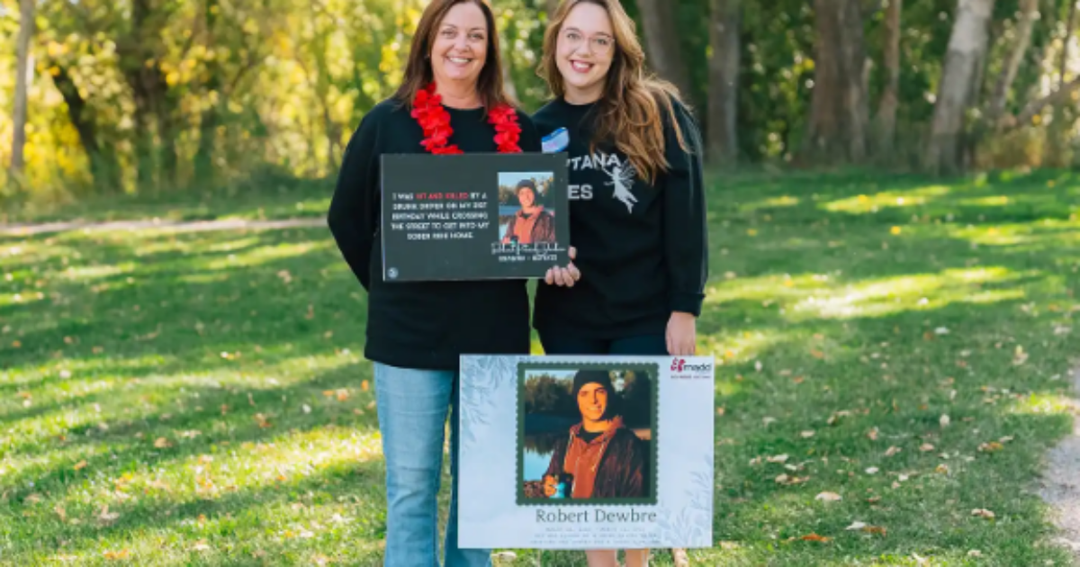 “Grazie per non aver guidato da ubriachi”: il dolore di una mamma per la morte del figlio 21enne diventa prima un movimento poi una legge
