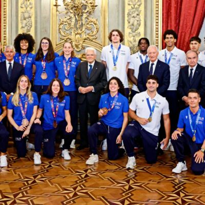 Copertina di Mattarella ai giovani azzurri del basket: “I commenti razzisti miseri atti di inciviltà, segnalano l’importanza del fare sport insieme”