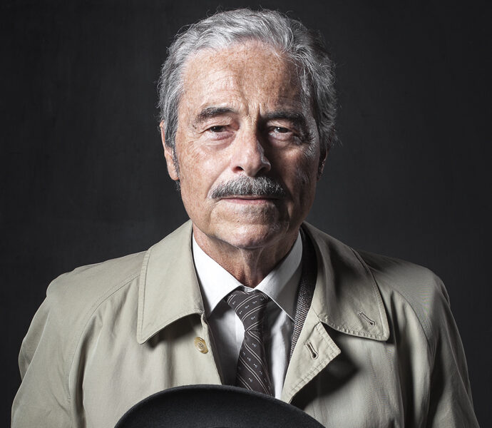 “Vedo tanti attori, già affermati nel cinema o in tv, che tentano la strada del teatro, ma sono dei cagnetti e un po’ ignoranti”: lo rivela Massimo Dapporto