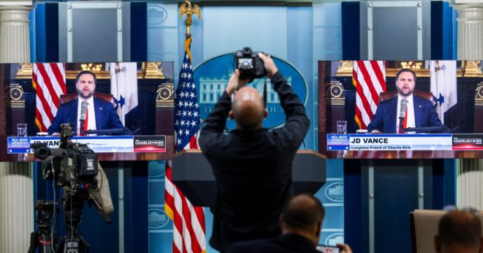 La confessione di Tyler Robinson su Discord: “Ero io”. E Vance conduce lo show dell’influencer dal suo ufficio