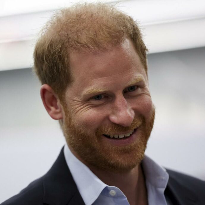 “Ho la coscienza pulita, sono molto felice di quello che sono. Il prossimo anno dovrò concentrarmi su mio padre”: il principe Harry rompe il silenzio