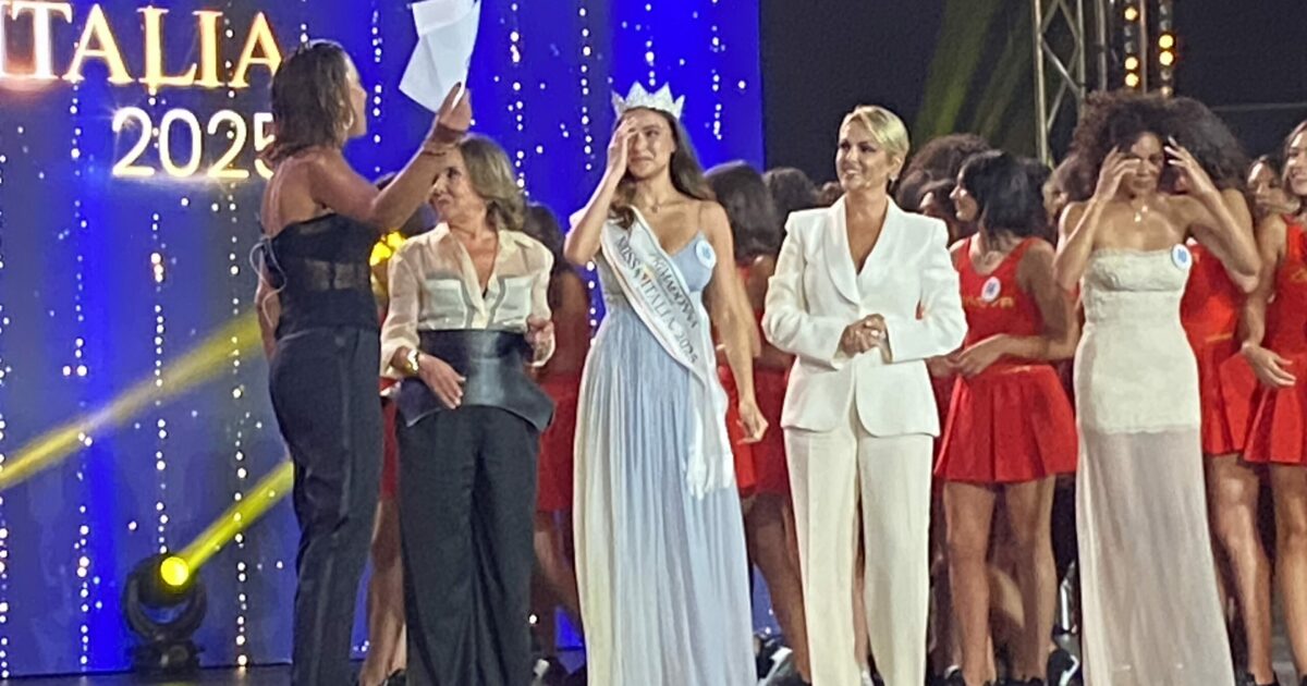 Miss Italia 2025, vince Katia Buchicchio: “Continuerò gli studi e lavorerò per tenere alto il nome della mia Basilicata che non aveva mai vinto prima” Miss Italia 2025, vince Katia Buchicchio: “Continuerò gli studi e lavorerò per tenere alto il nome della mia Basilicata che non aveva mai vinto prima”