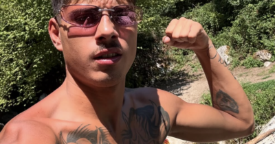 Copertina di “Nel nostro Comune no agli artisti che lanciano messaggi di violenza”: annullato il live di Frezza. Il rapper furioso: “La libertà di parola non è reato”