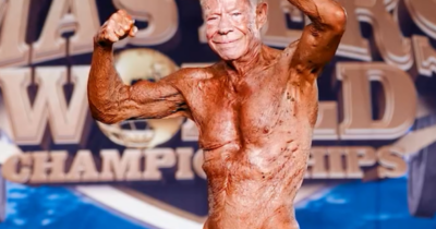 Copertina di “Mangio funghi e bevo olio d’oliva”: a 93 anni Jim Arrington, il bodybuilder più anziano del mondo, svela i trucchi della sua dieta