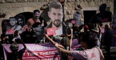 Copertina di “Super Sparta” e l’autarchia. Tutti contro Bibi, ma lui continua