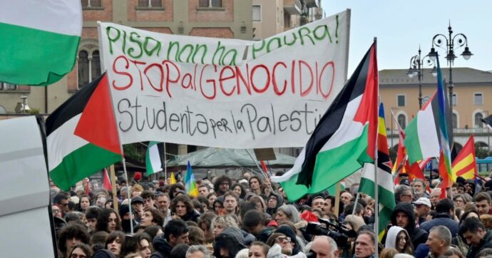 Gaza, blitz dei pro-Pal all’Università di Pisa. Il prof denuncia: “Io preso a calci e pugni”