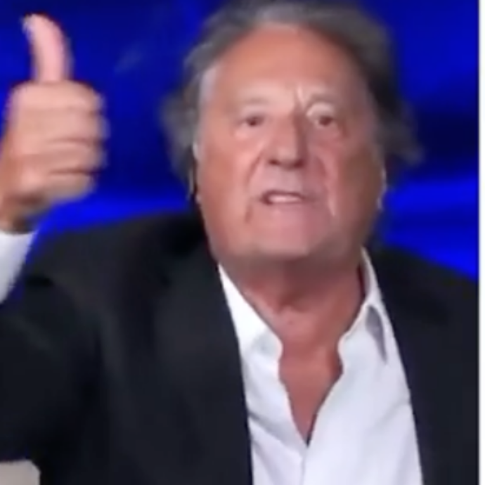 Enzo Iacchetti al presidente della federazione Amici d’Israele: “Cosa hai detto stron*o? Non conosci la storia dei palestinesi né del tuo Paese”. Cosa è successo a È sempre Cartabianca