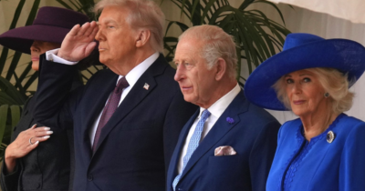 Copertina di Donald Trump in visita nel Regno Unito con la first lady Melania: il “sei bellissima” a Kate, l’incontro con Carlo e Camilla, le polemiche sui costi