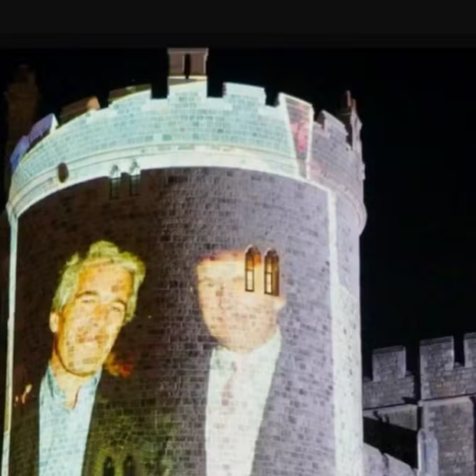 “Benvenuto a Windsor, Donald”: arrestati gli autori del video proiettato a Londra sui rapporti tra Donald Trump e Jeffrey Epstein – LE IMMAGINI