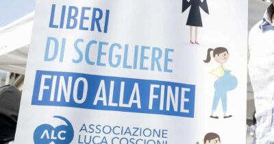 Copertina di Fine vita, la Sardegna vara legge regionale