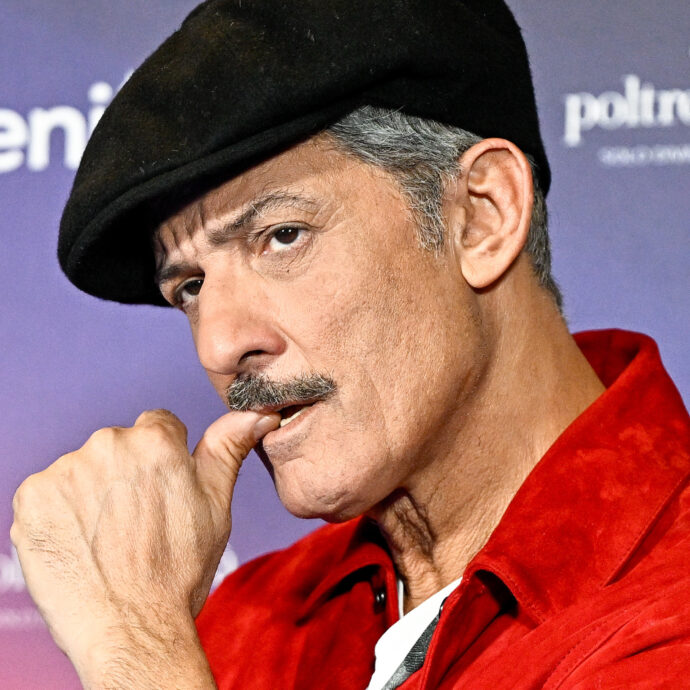 “Mi hanno svaligiato casa e si sono portati via tutto anche dalle mensole. I premi tv no, quelli gli sono piaciuti e li hanno lasciati”: l’ironia di Fiorello