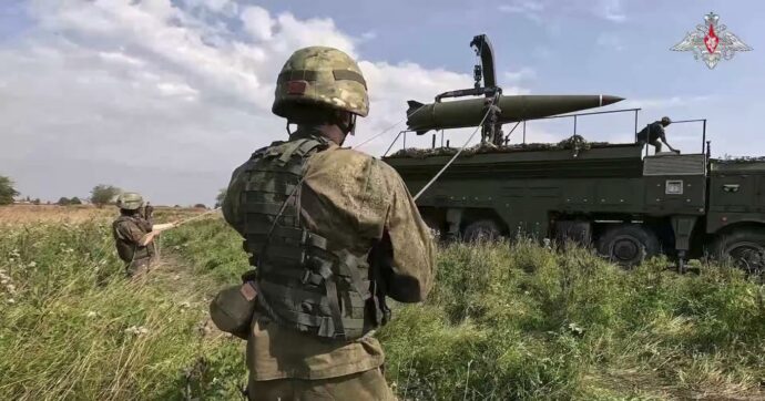 “Dovevo correre solo una gara, l’esercito russo mi ha arruolato senza saperlo”: il racconto di un keniano catturato dagli ucraini