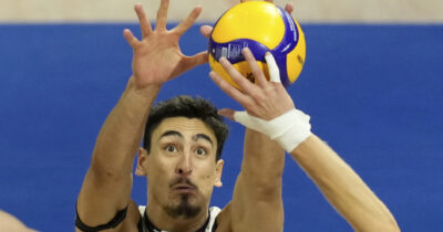 Copertina di Mondiali volley maschile, l’Italia non sbaglia e si qualifica agli ottavi: battuta nettamente l’Ucraina