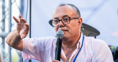 Copertina di Gaza, l’ex ministro della Cultura: “Tel Aviv distrugge monumenti che collegano i palestinesi alla loro terra”