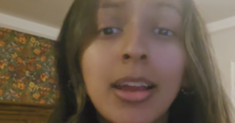 Copertina di “La tavoletta del water ha rivelato che ero incinta ben prima che facessi il test di gravidanza”: lo strano “caso” della tiktoker Naginah Gogolli – VIDEO