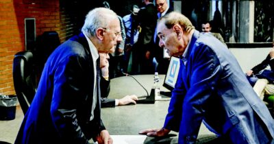 Copertina di Nervi, mediazioni e De Luca: Fico al tavolo coi partiti