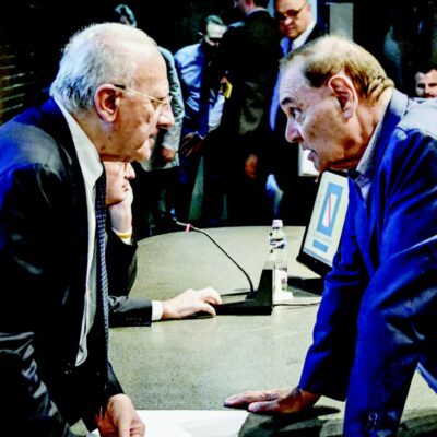 Copertina di Nervi, mediazioni e De Luca: Fico al tavolo coi partiti