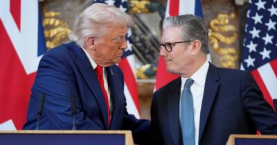 Copertina di Trump contro Uk sulle isole Chagos: “Grande stupidità cederle”. Londra: “Le basi Usa sull’isola Diego Garcia sono al sicuro”