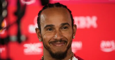 Copertina di Ferrari, McLaren e una Pagani Zonda unica: Hamilton vende tutte le sue supercar per una cifra milionaria. “Ho cambiato passione”