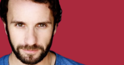 Copertina di È morto Brad Everett: l’attore di “Grey’s Anatomy” e fotografo ucciso da un’auto in contromano