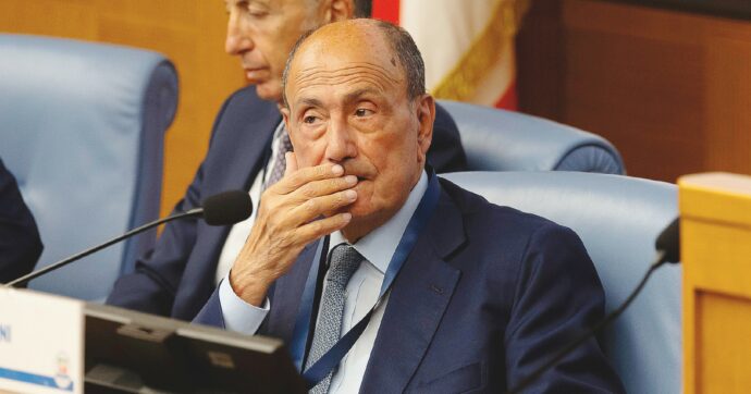 I tanti sogni d’oro di Schifani: 600 euro a notte per dormire