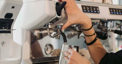 Copertina di “Acquistano attrezzature da ristoratori in difficoltà, ma non pagano”: il caso nel Centro-Nord