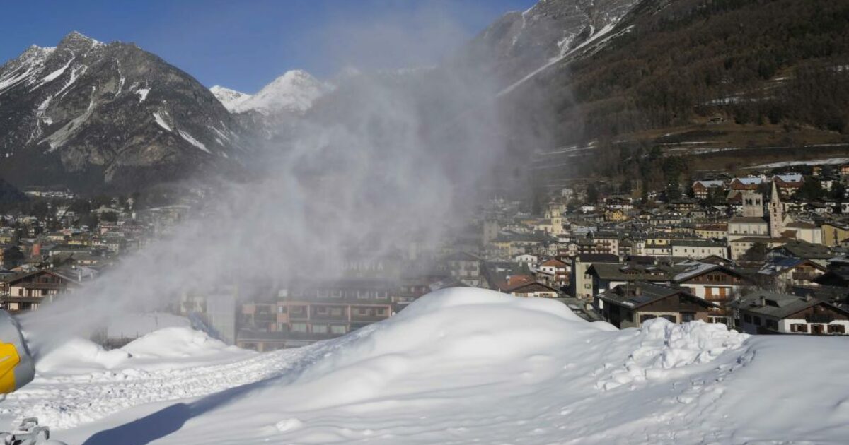 olimpiadi al lavoro sulla pista da sci di bormio c8217232 una ditta coinvolta in una inchiesta per corruzione 232 stata gi224 esclusa da un appalto regionale