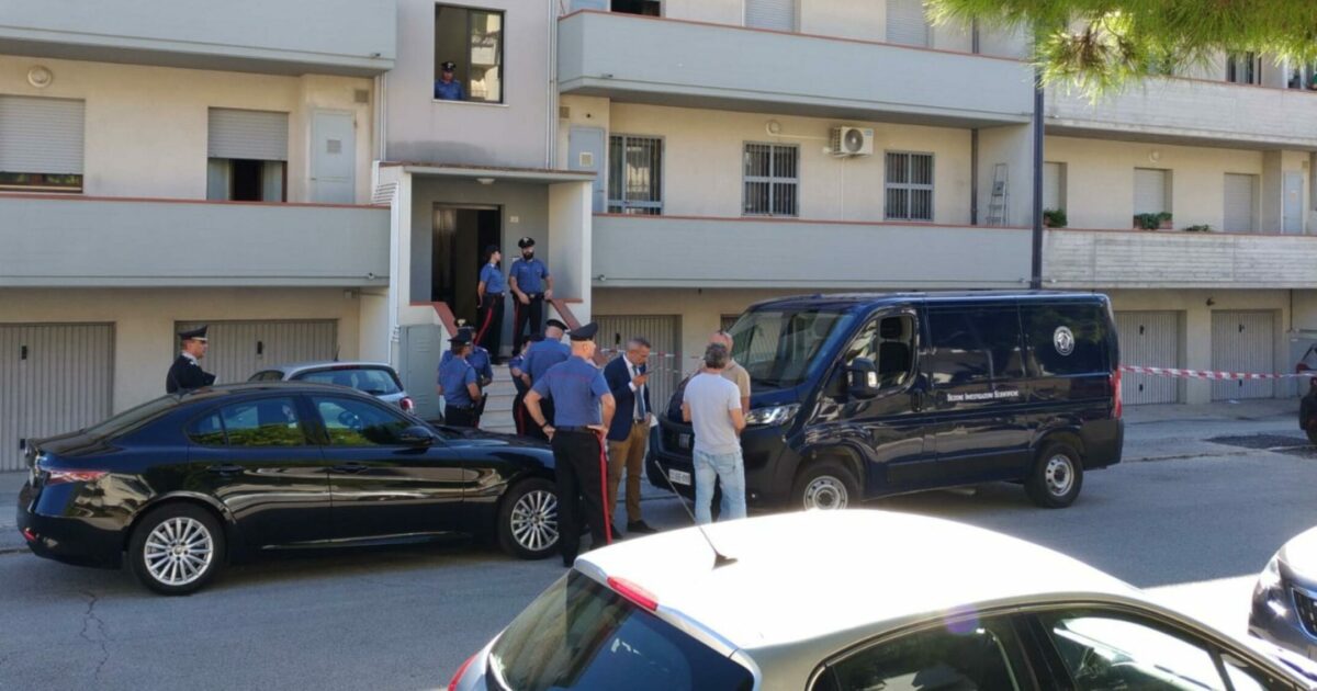 cadavere trovato in un garage a loreto fermato per omicidio un 37enne di erba 200 residente nel palazzo