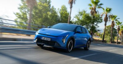 Copertina di Kia EV4, la prova de Il Fatto.it – La berlina EV coreana debutta a Malaga – FOTO