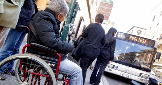 Disabile sequestrato e vessato per ore