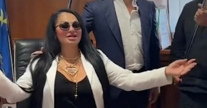 Tiktoker De Crescenzo multata per il video contro un ristorante